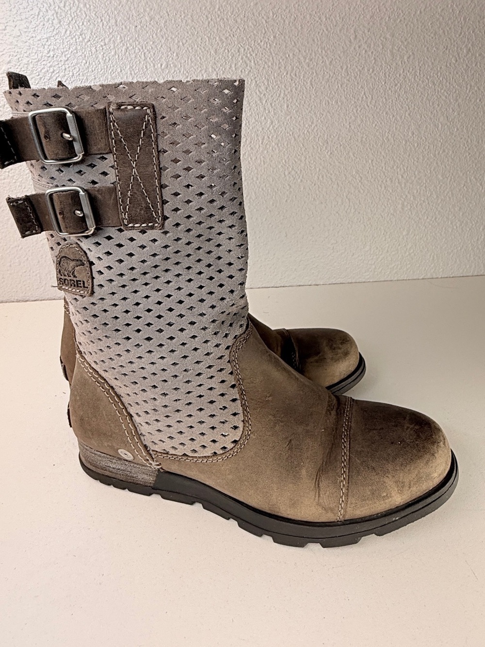 Sorel Perforated Leather Buckle Moto Boots Taupe Womens 7 - Picture 4 of 14